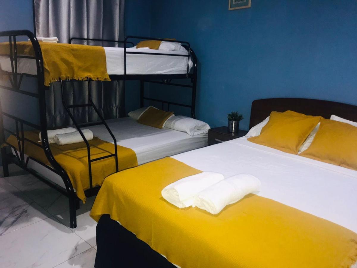 Hotel Casa Blanca León Екстериор снимка