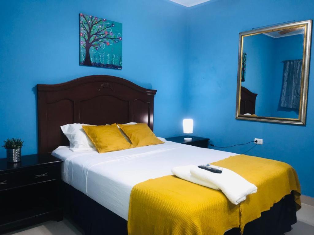 Hotel Casa Blanca León Екстериор снимка