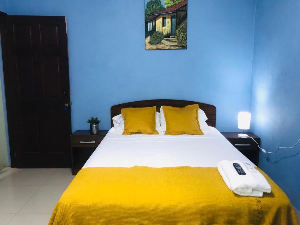Hotel Casa Blanca León Екстериор снимка