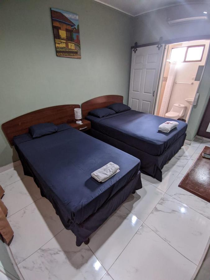 Hotel Casa Blanca León Екстериор снимка