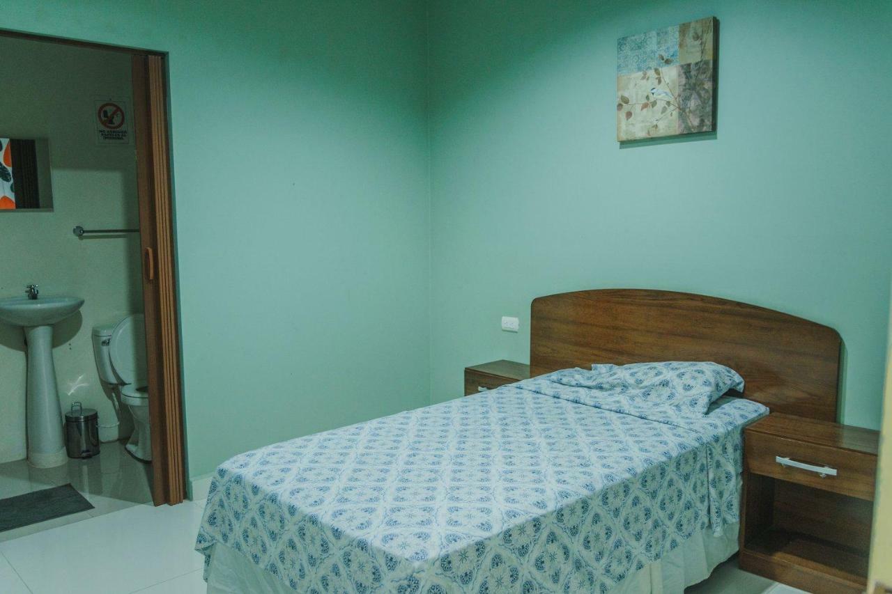 Hotel Casa Blanca León Екстериор снимка